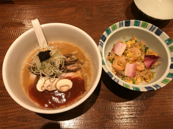 アメリケーヌ豚骨平打ち麺 with トリュフ