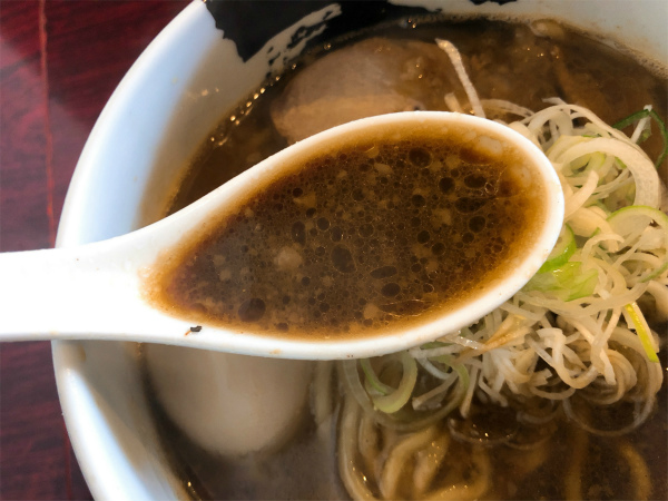 あじ玉醤油ら～麺 スープ