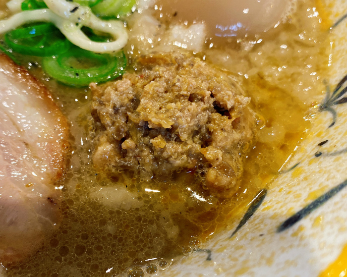 札幌 Fuji屋 東区 味噌ラーメン（魚介豚骨背脂）肉団子