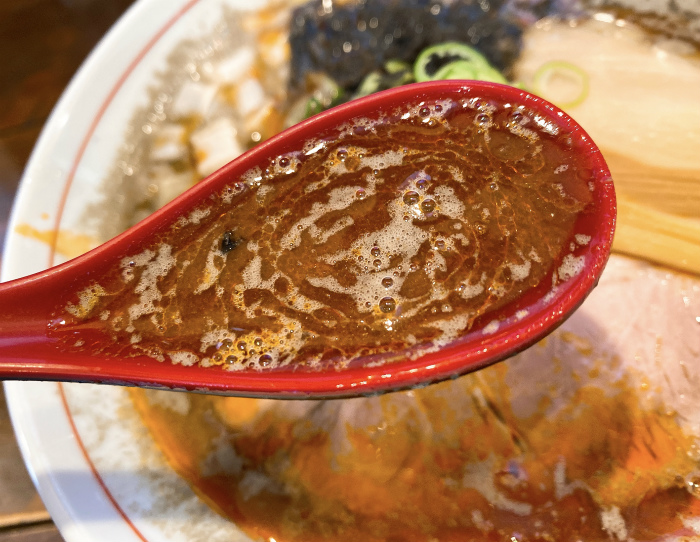 らー麺 山さわ カラニボ スープ