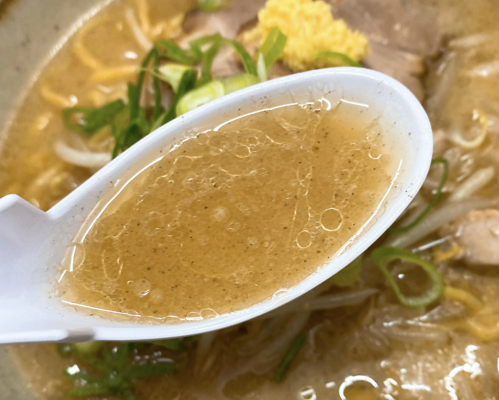 麺屋 彩未 味噌らーめん スープ