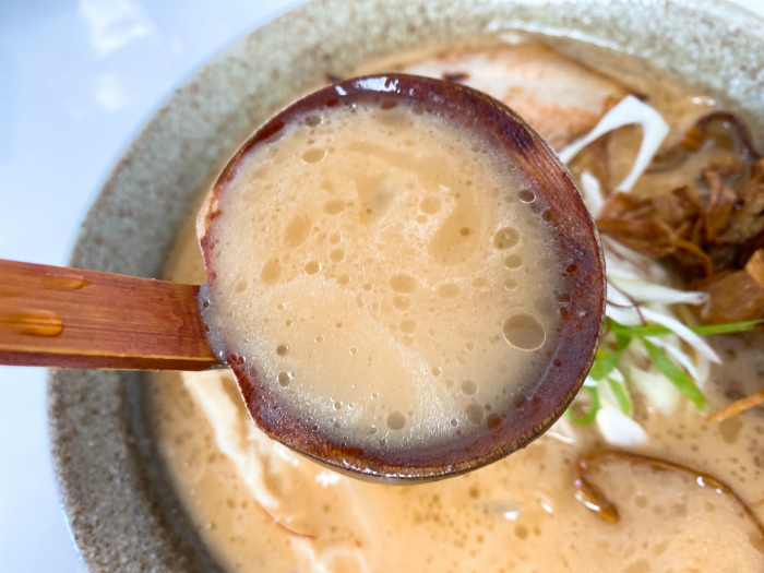 麺や 春夏揫冬-ShiKi-でごぼうらーめん 味噌 スープ